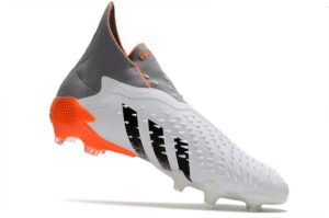 Predator Freak Whitespark Pack Elite FG - Image 2