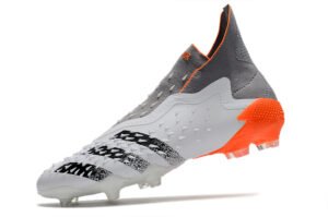 Predator Freak Whitespark Pack Elite FG - Image 3